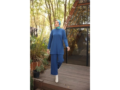O Yaka K�sa Tunik Pantolon Sade �kili Tesett�r E�ofman Tak�m� - 71219.006 - �ndigo